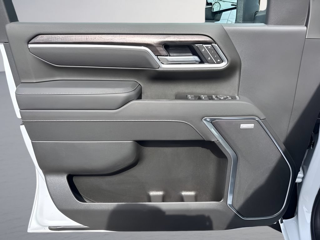 New 2026 Chevrolet Silverado 2500 LTZ w/ LTZ Convenience Package AWD/4WD image 28