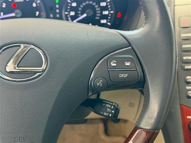Used 2011 Lexus ES 350 w/ Luxury Pkg & Navigation FWD image 18