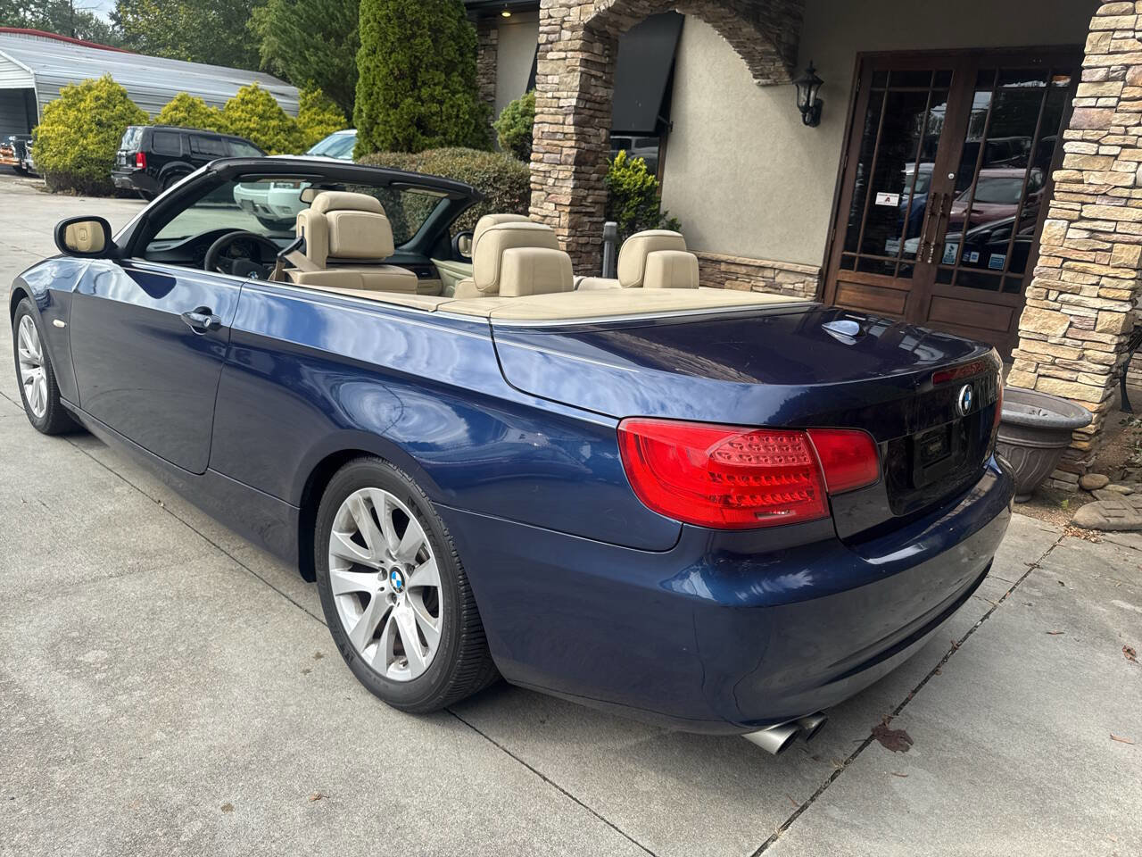 Used 2013 BMW 328i Convertible image 7