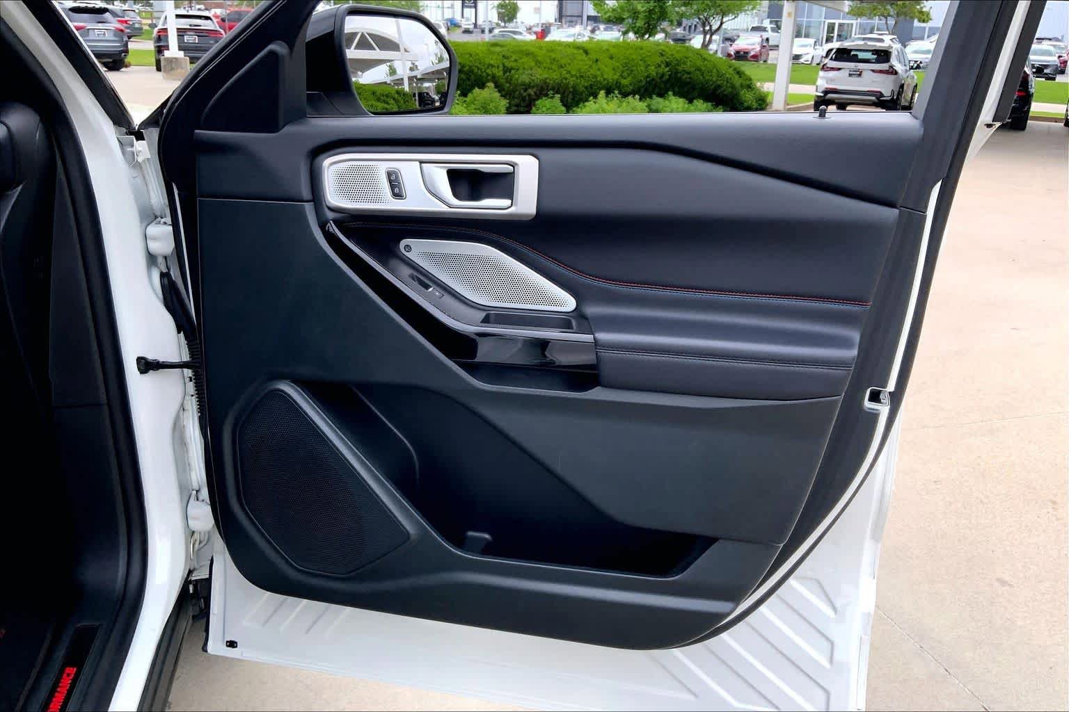 Used 2024 Ford Explorer ST w/ Equipment Group 401A image 21