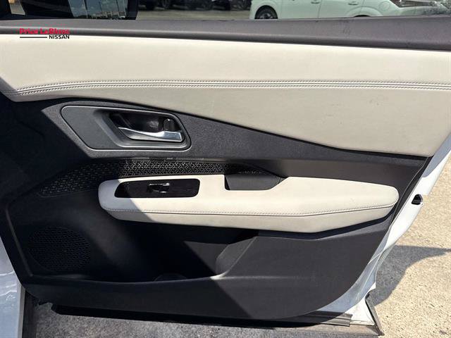 Used 2025 Nissan Ariya FWD image 14