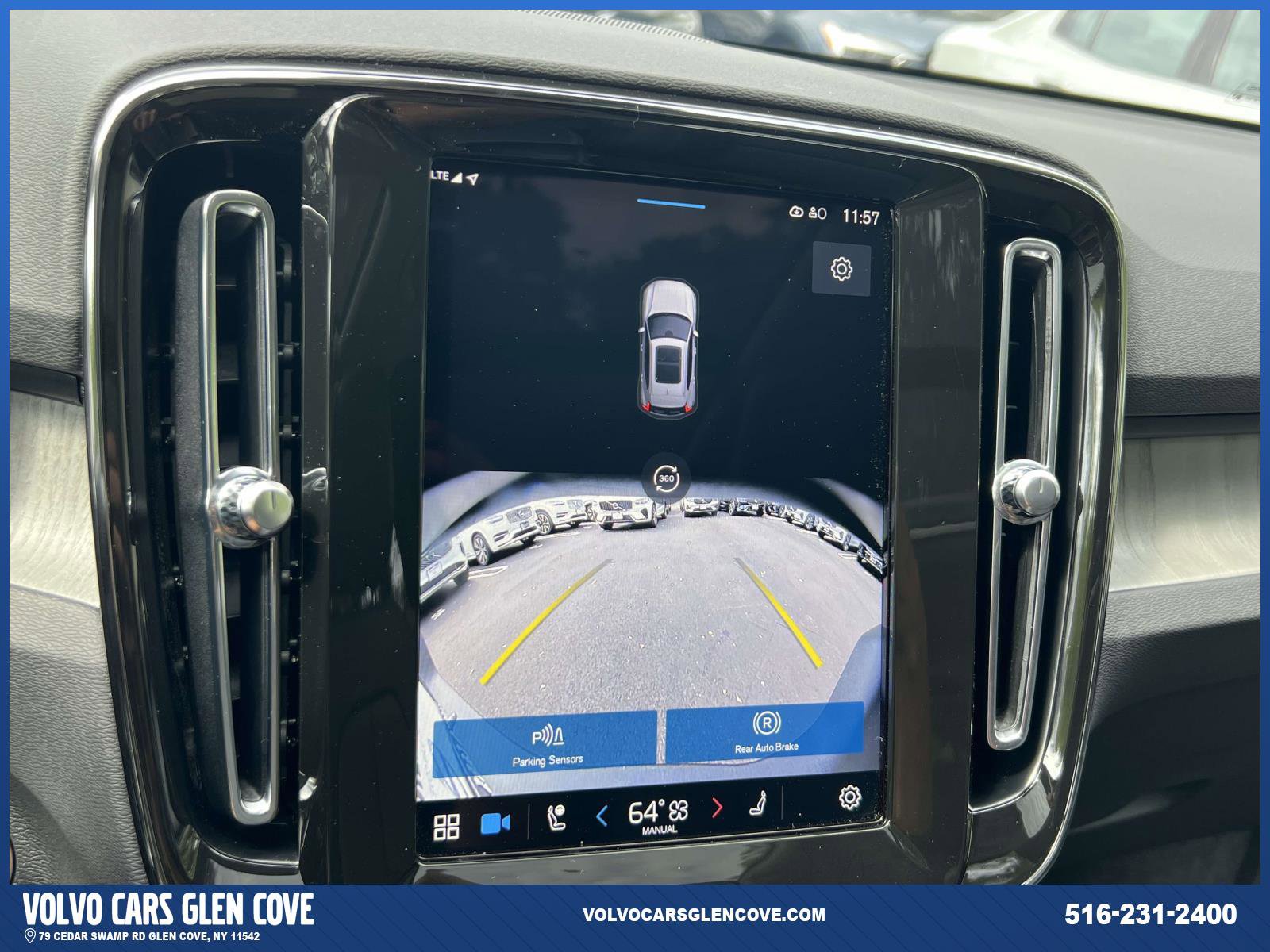 Certified 2025 Volvo XC40 B5 Ultra w/ Protection Package Premier image 29