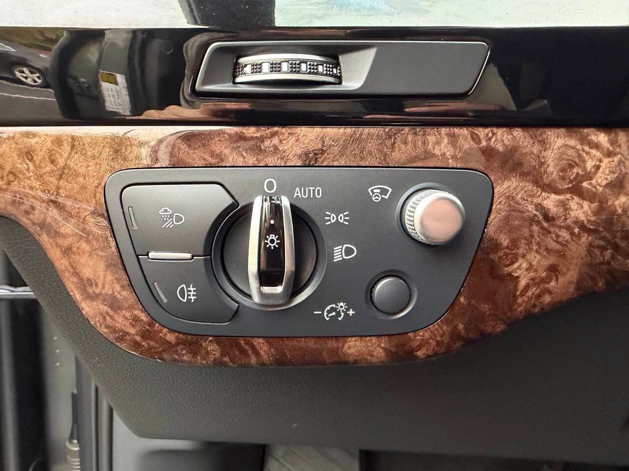 Used 2017 Audi Q7 3.0T Prestige w/ Prestige Package image 24