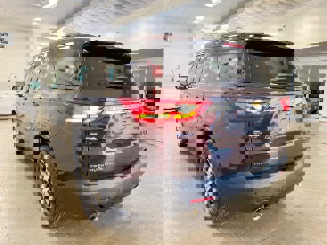 Used 2021 Chevrolet Traverse LT w/ LT Premium Package image 5