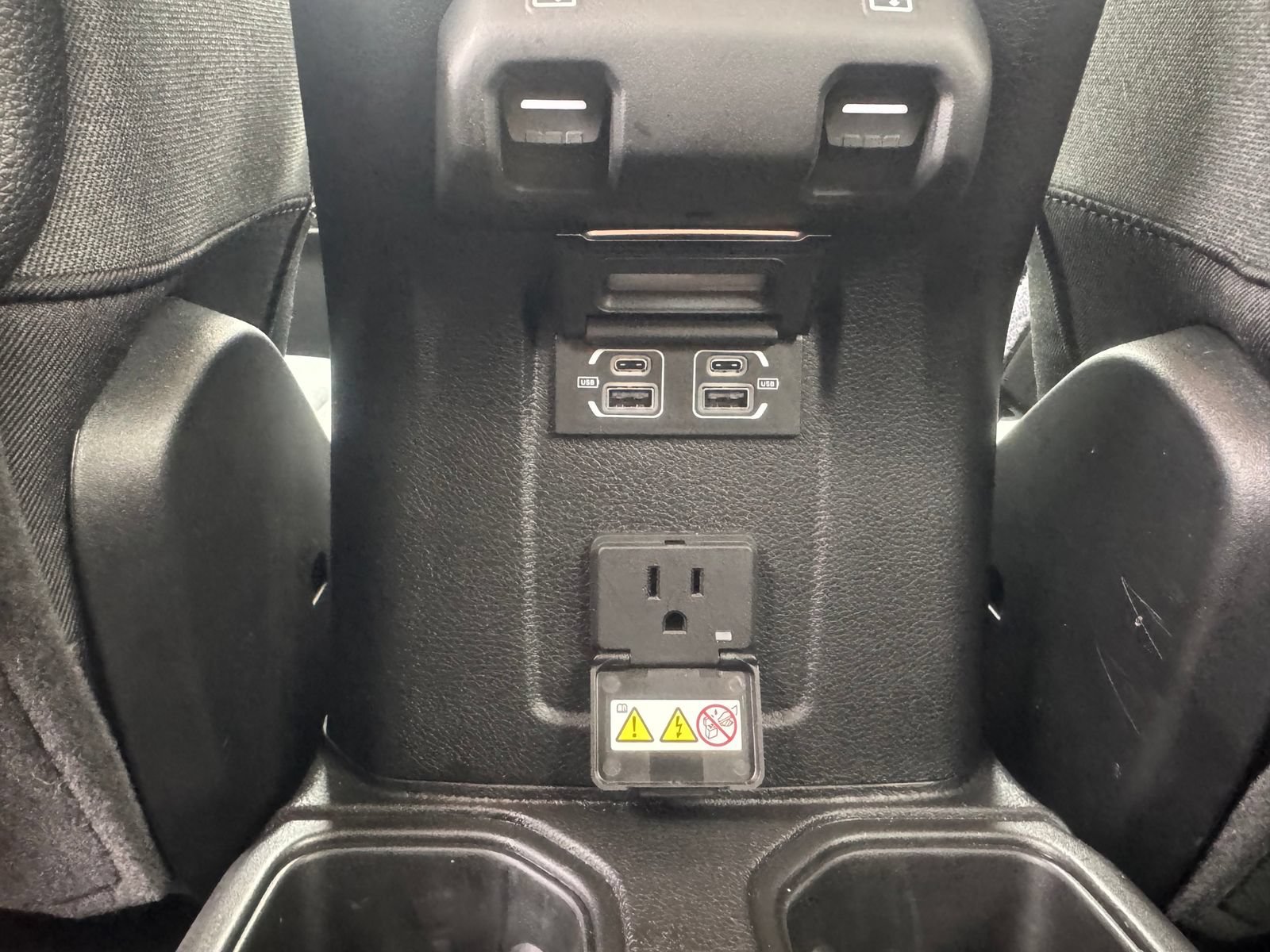Used 2026 Jeep Wrangler Unlimited Rubicon AWD/4WD image 27