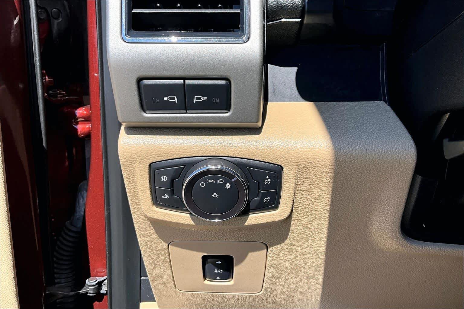 Used 2017 Ford F150 Lariat AWD/4WD image 34