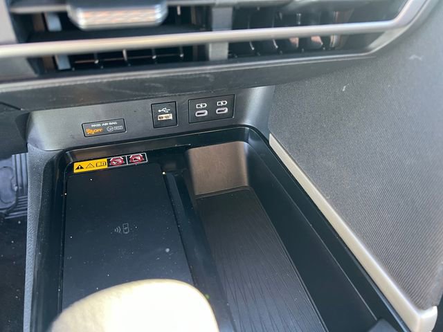 Used 2025 Toyota Camry LE image 23