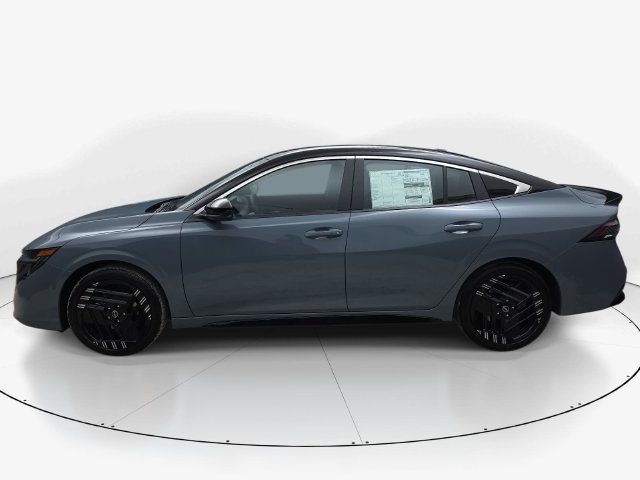 New 2027 Nissan Sentra SR w/ Floor Mat Package FWD image 9