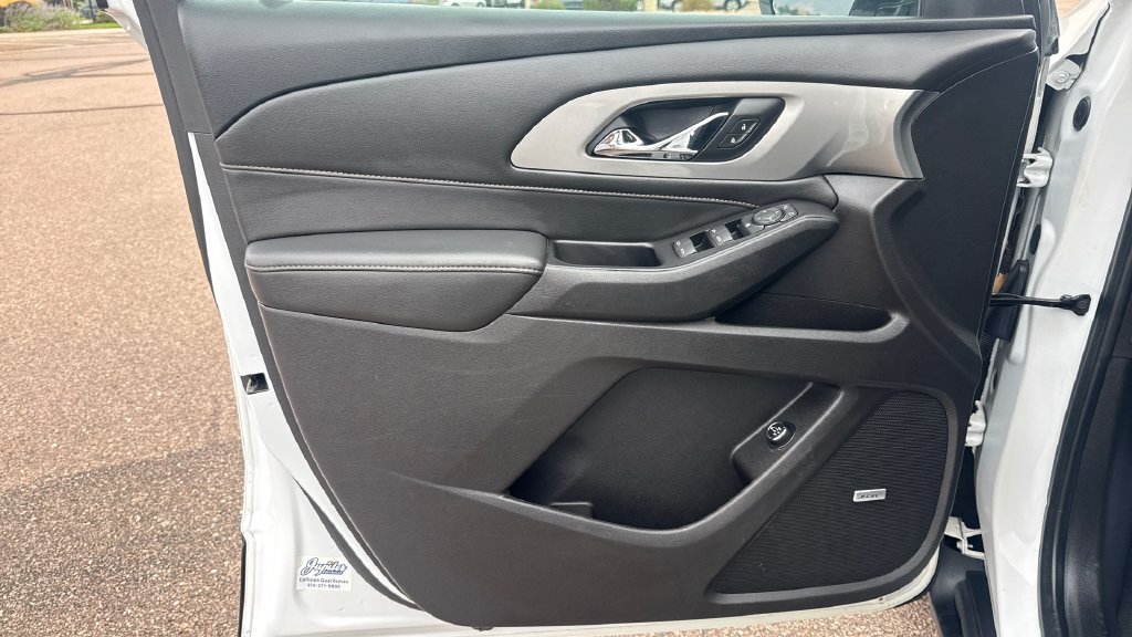 Used 2019 Chevrolet Traverse RS AWD/4WD image 27