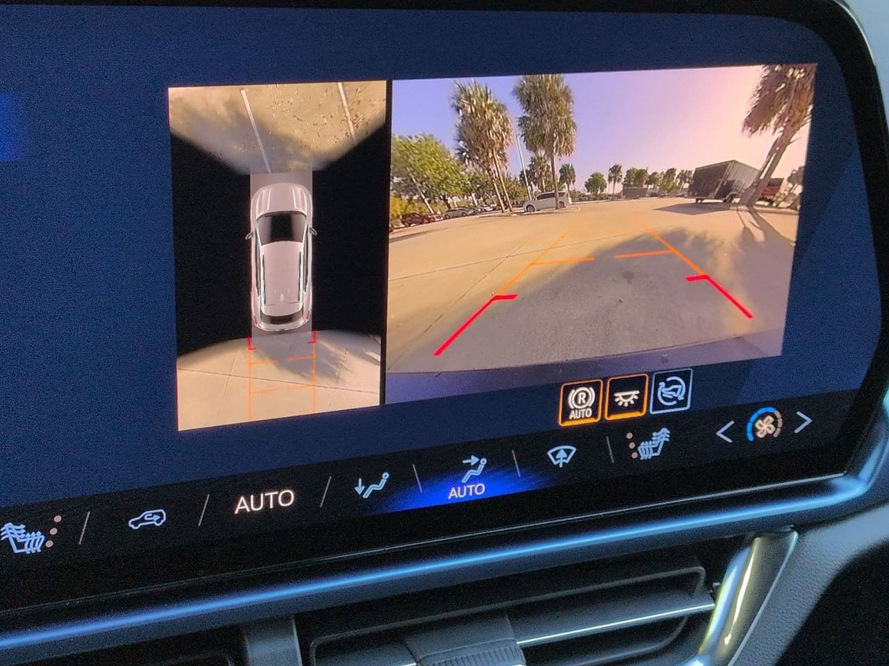 New 2026 Chevrolet Equinox EV LT FWD image 16