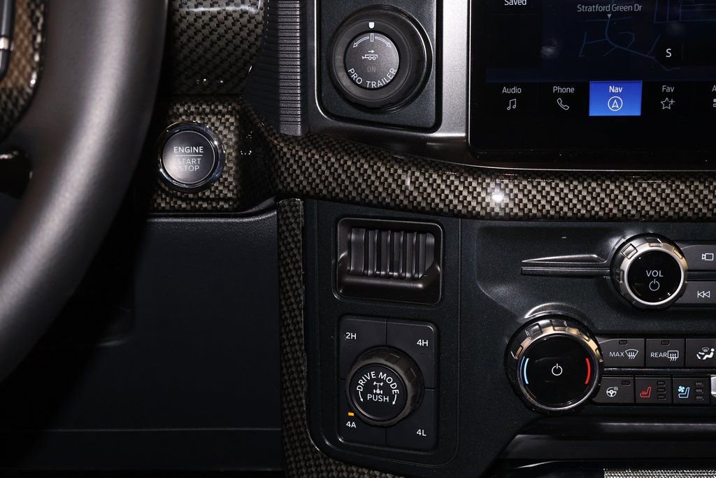 Used 2025 Ford F150 Lariat w/ Equipment Group 502A High image 28