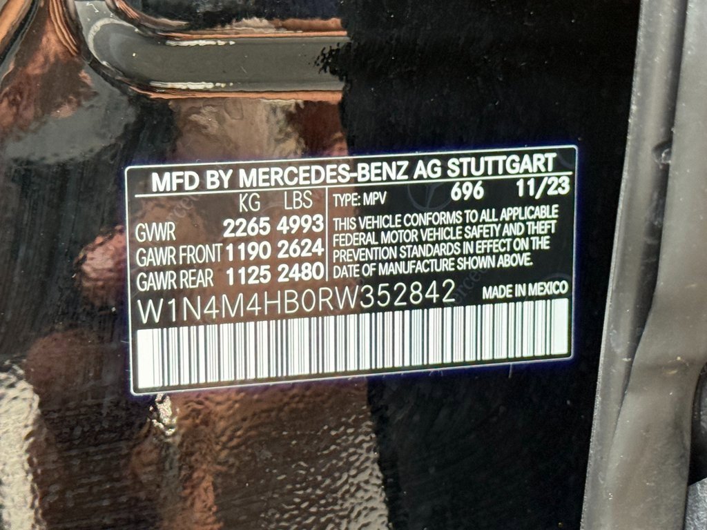 Used 2024 Mercedes-Benz GLB 250 4MATIC image 52