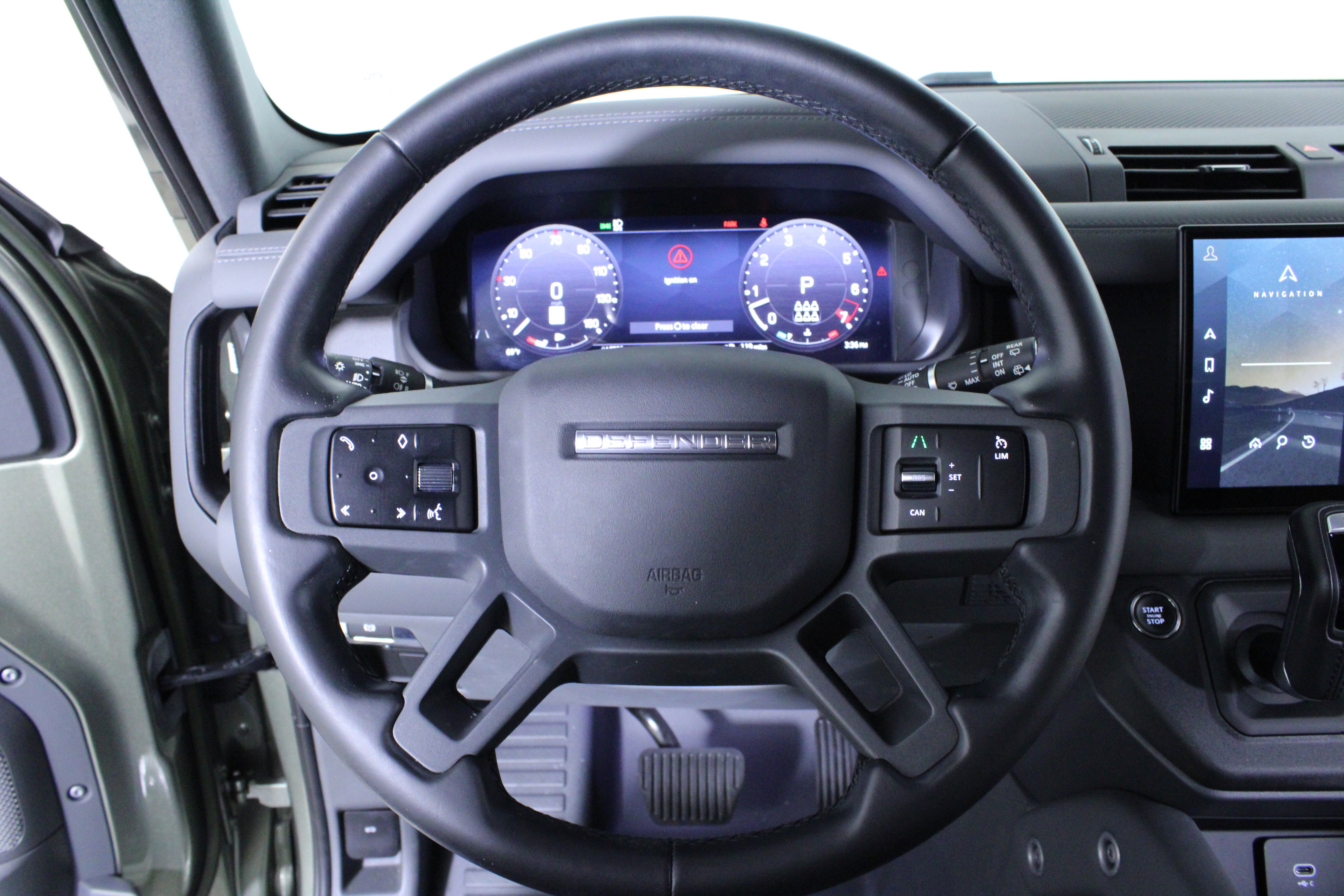 Used 2023 Land Rover Defender 130 X-Dynamic SE image 22