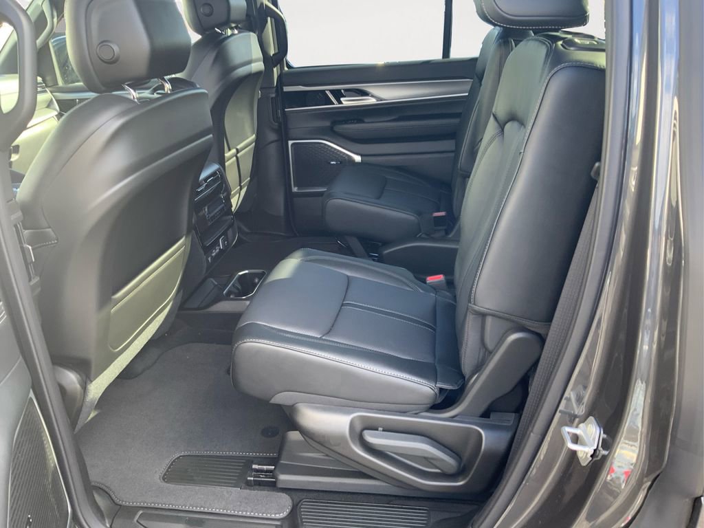 New 2025 Jeep Wagoneer Series II image 10