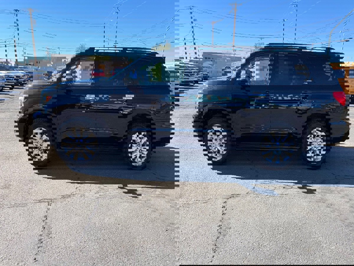 Used 2012 Toyota Sequoia Platinum image 9