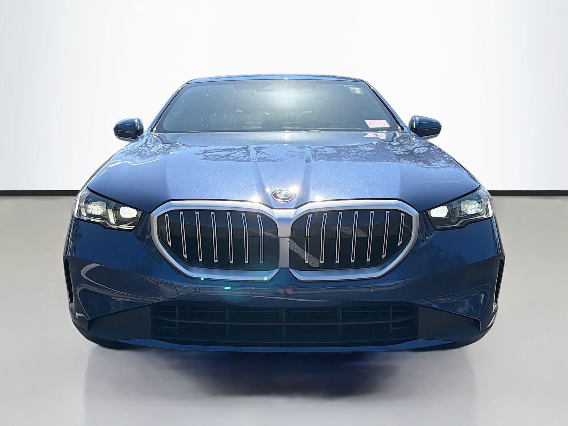 Used 2025 BMW 530i 530i w/ M Sport Package image 9