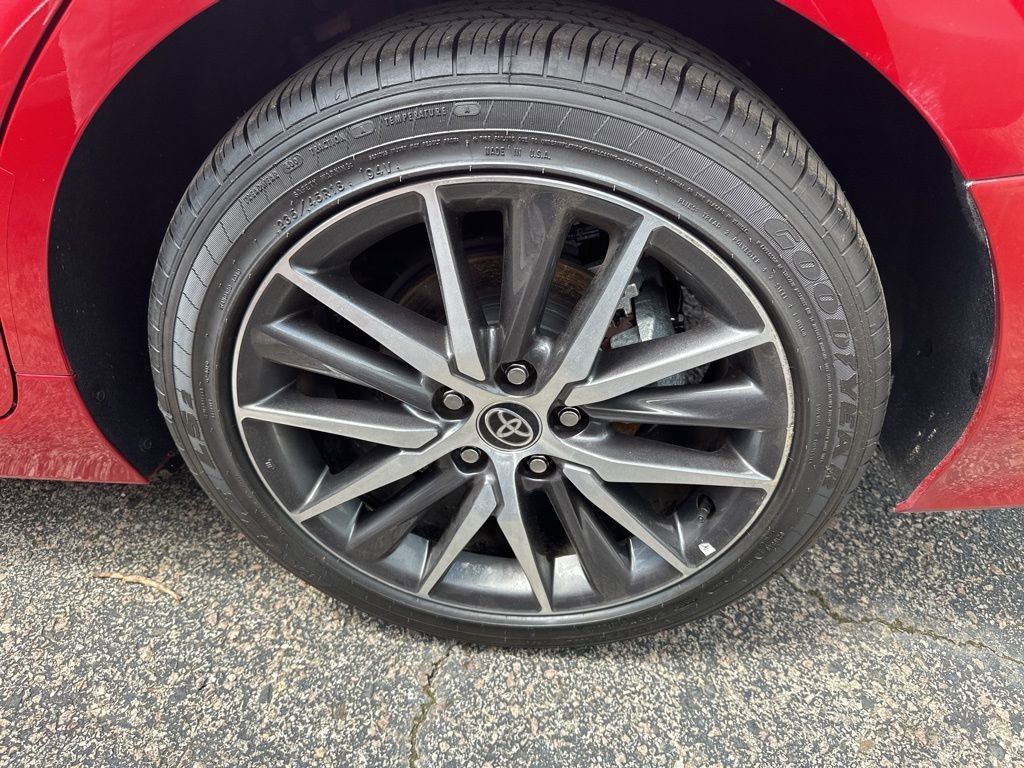 Used 2023 Toyota Camry XLE image 11