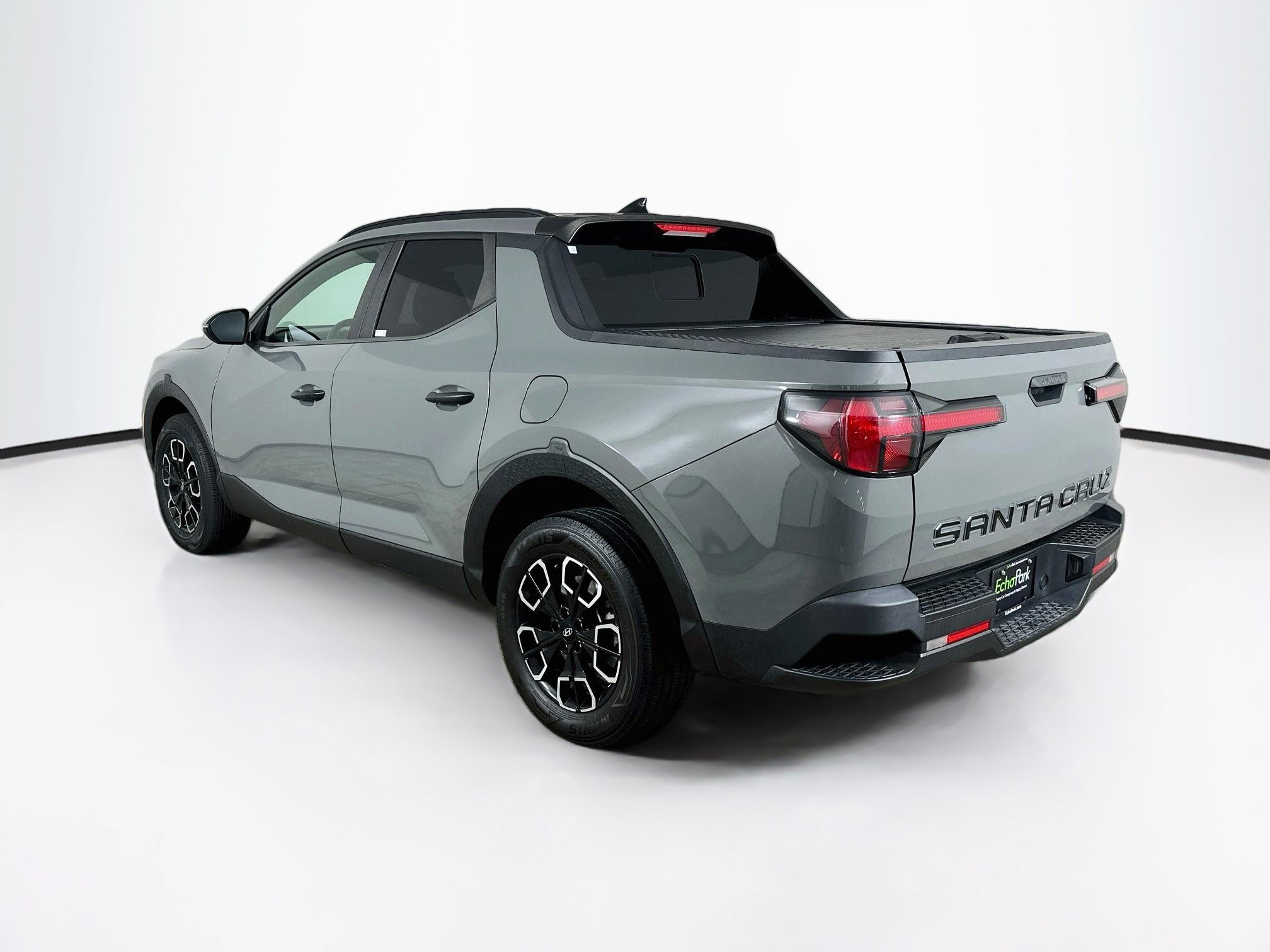 Used 2022 Hyundai Santa Cruz SEL w/ Activity Package FWD image 5