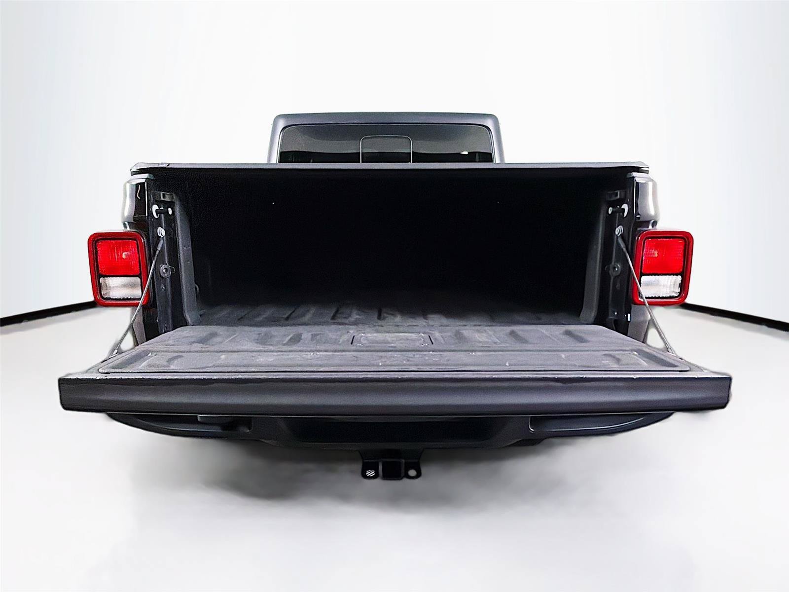Used 2022 Jeep Gladiator Sport AWD/4WD image 24