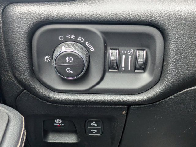 New 2026 RAM 1500 Laramie AWD/4WD image 30