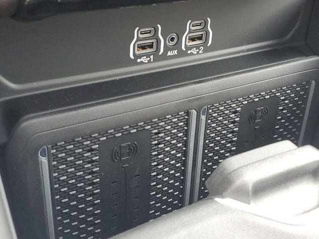 New 2026 RAM 2500 Laramie AWD/4WD image 30