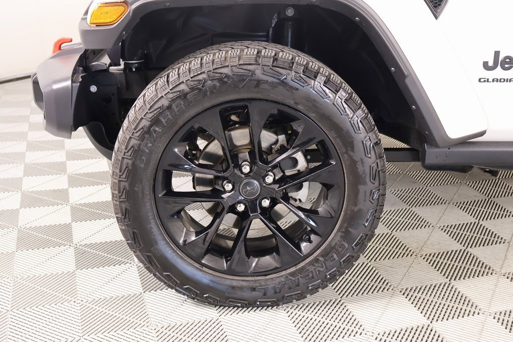 Used 2024 Jeep Gladiator Sport image 16