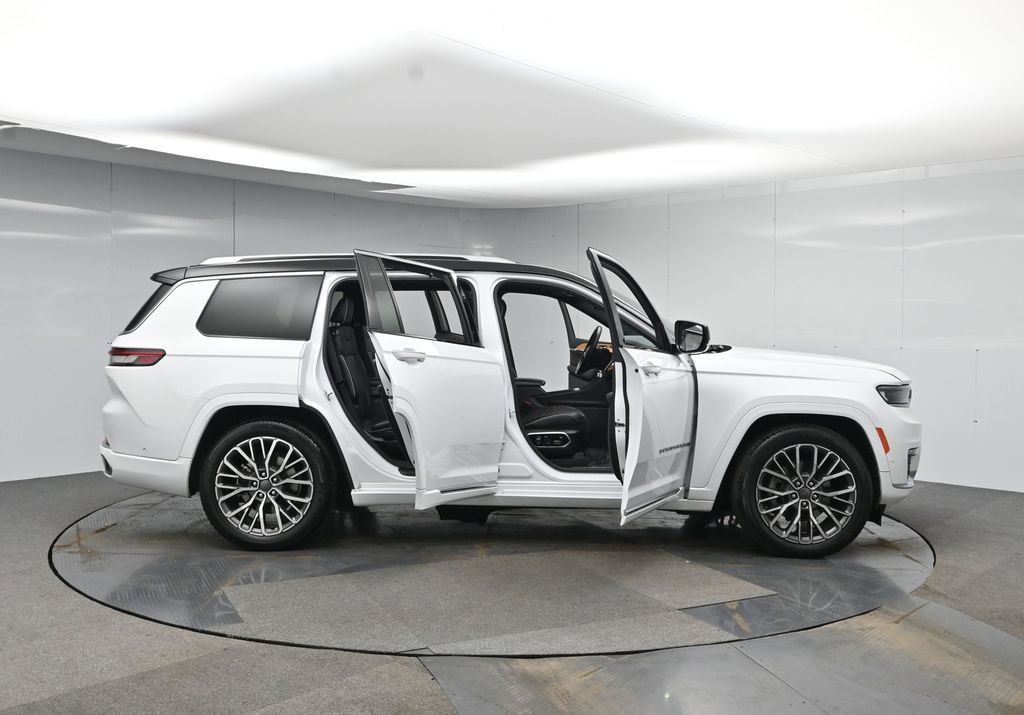 Used 2022 Jeep Grand Cherokee L Summit AWD/4WD image 56