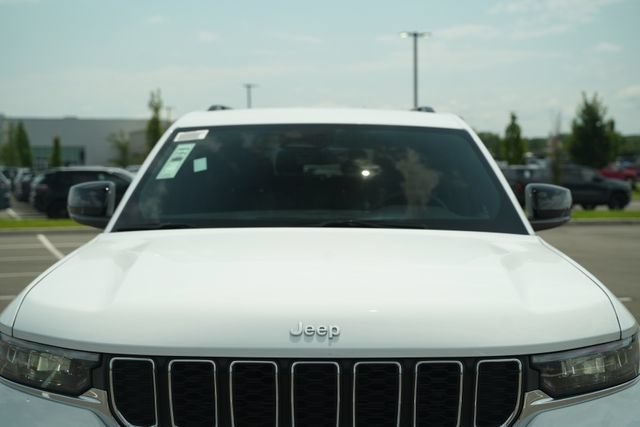 New 2026 Jeep Grand Cherokee L Laredo w/ MOPAR Finishing Package AWD/4WD image 42