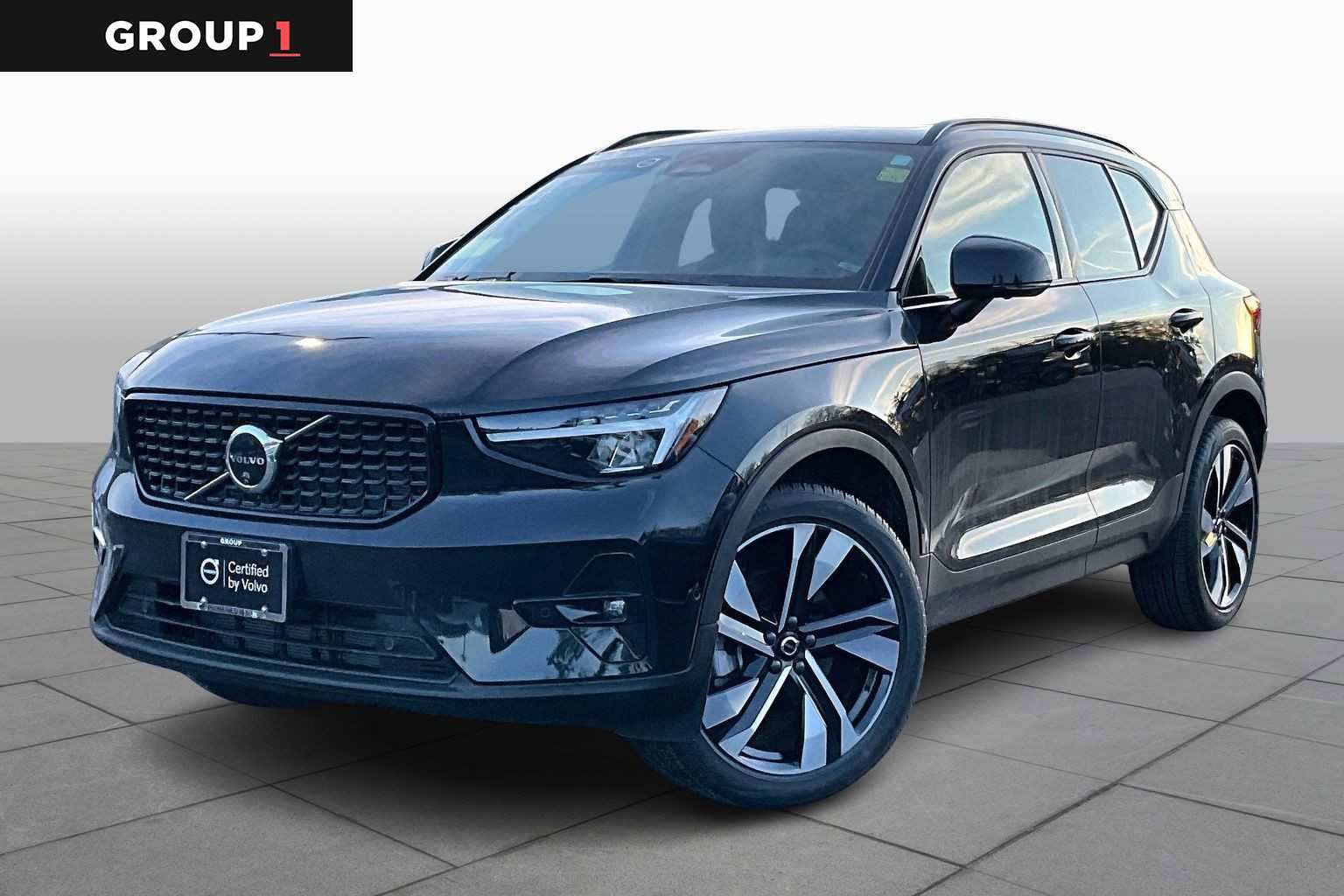 Certified 2024 Volvo XC40 B5 Plus w/ Protection Package Premier video 1
