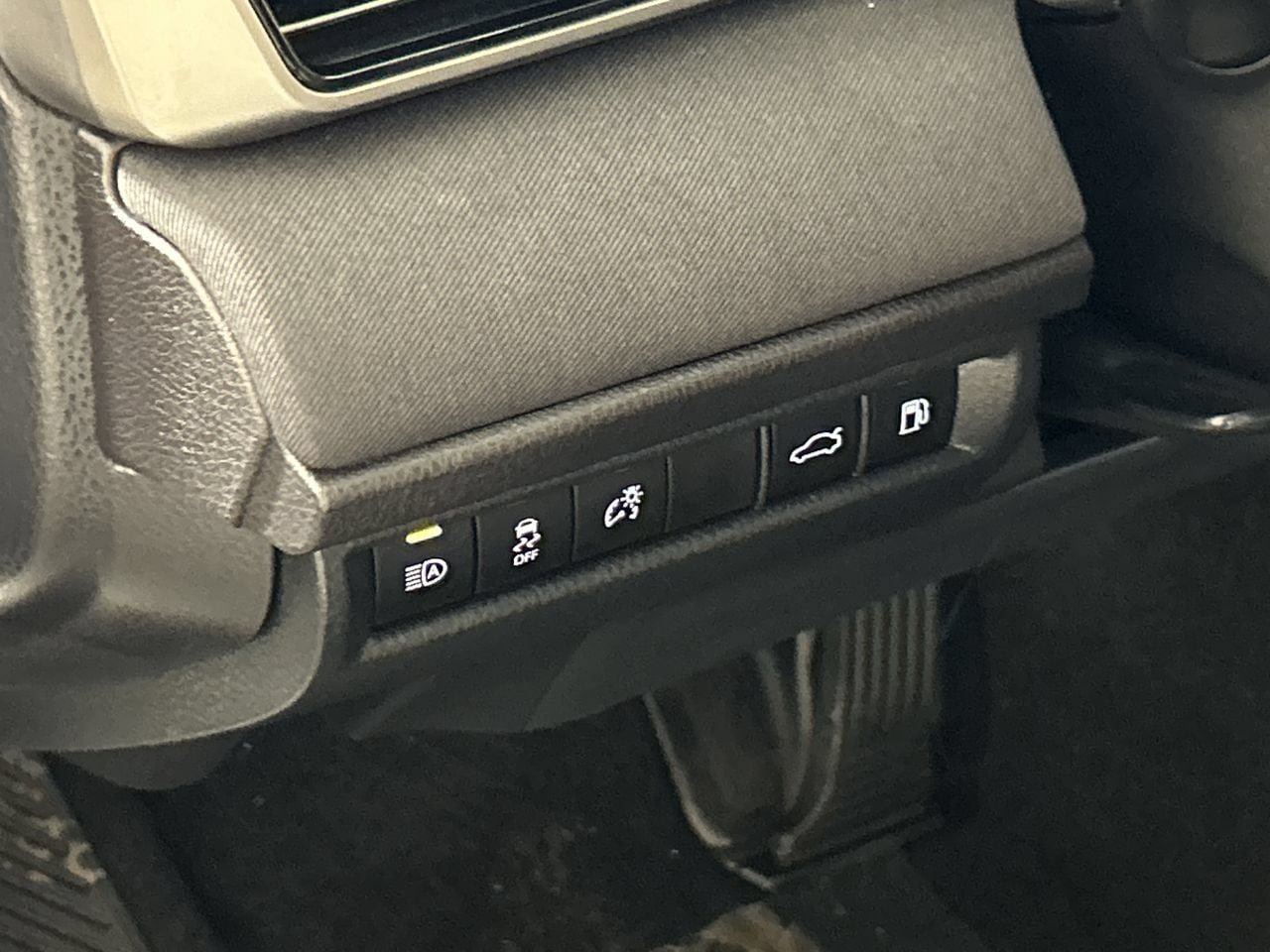 Used 2026 Toyota Camry LE FWD image 13
