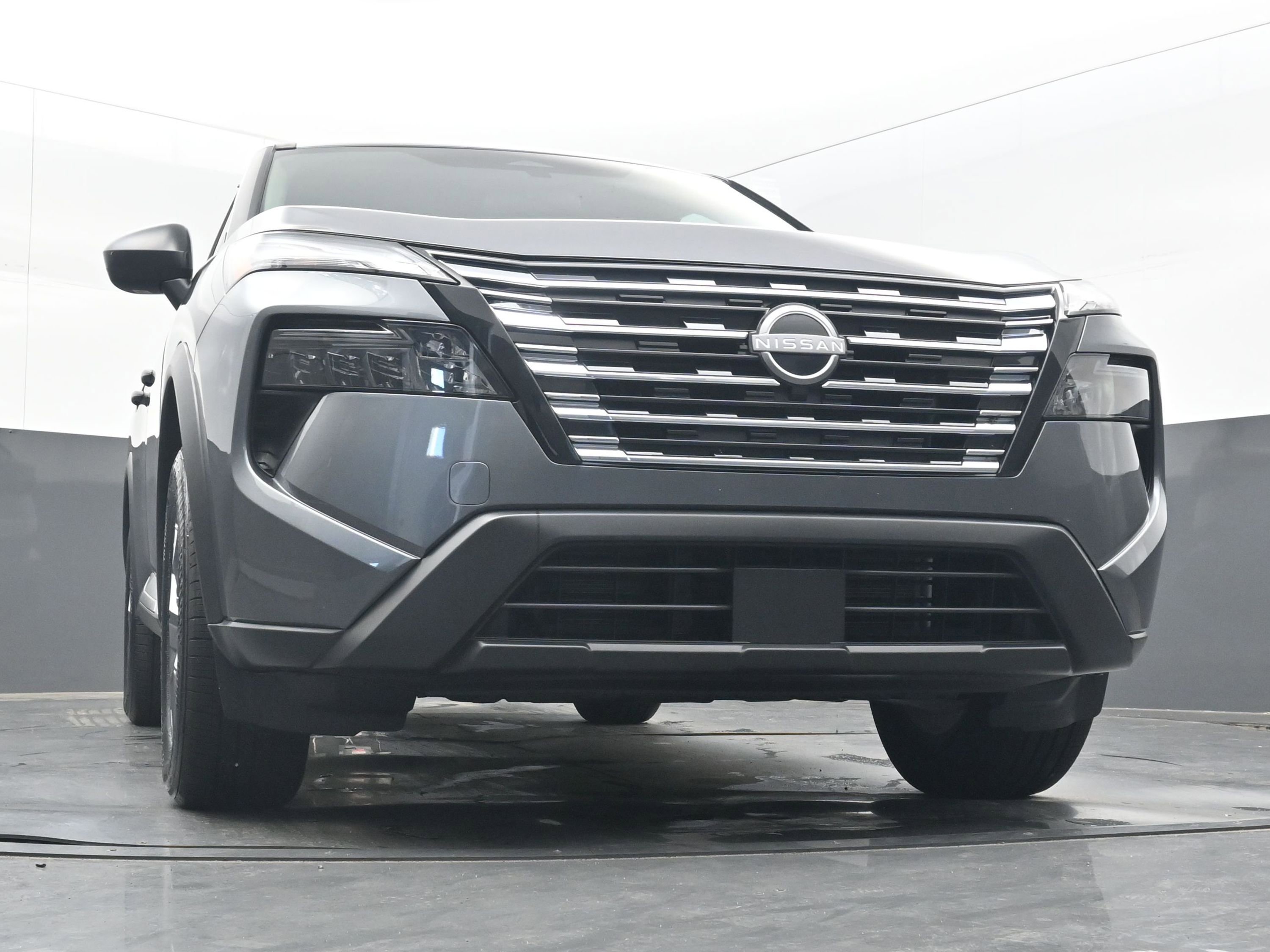 Certified 2025 Nissan Rogue S image 19