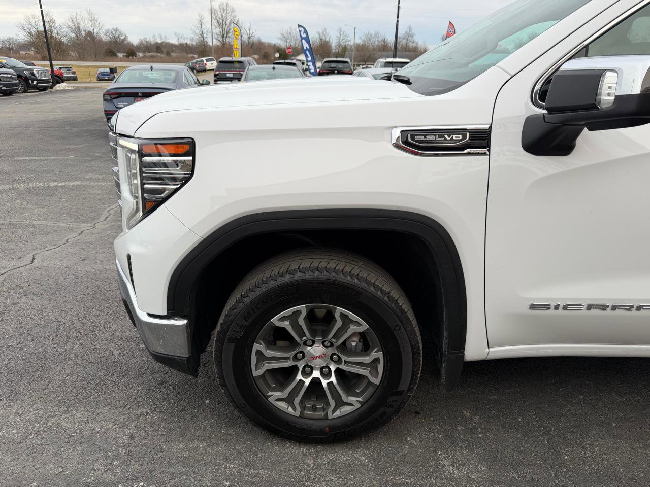 Used 2026 GMC Sierra 1500 SLT image 13