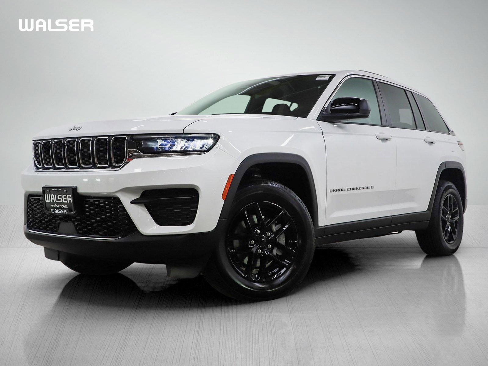 Used 2024 Jeep Grand Cherokee Laredo X w/ Luxury Tech Group I