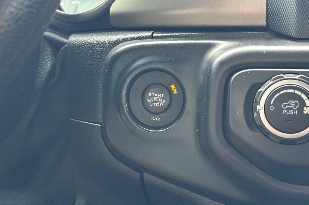 Used 2018 Jeep Wrangler Unlimited Sport AWD/4WD image 22