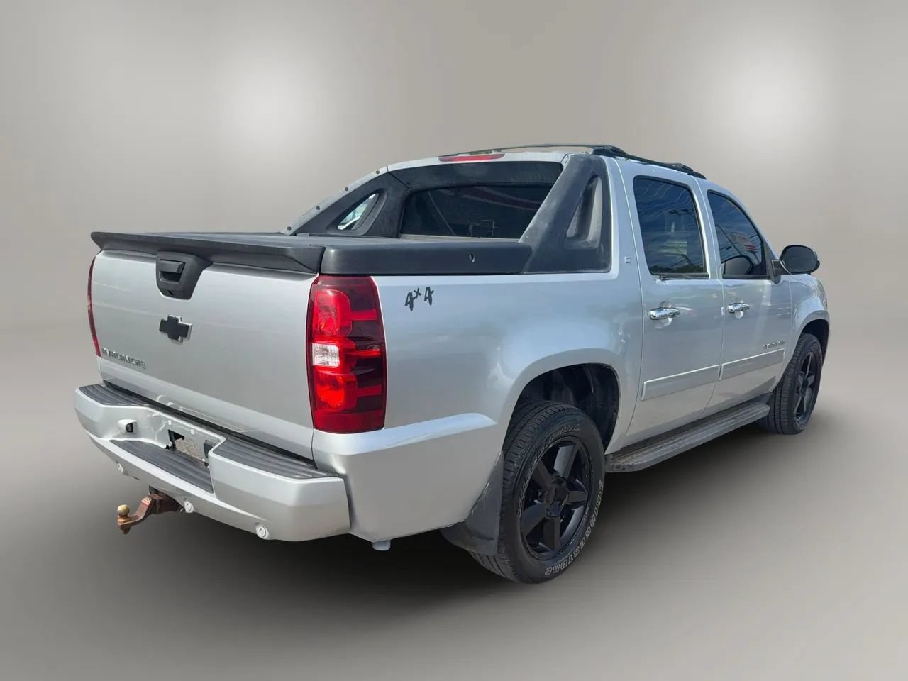 Used 2012 Chevrolet Avalanche LT w/ All-Star Edition AWD/4WD image 7