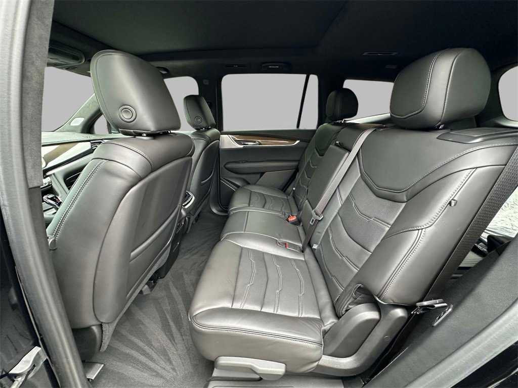 Certified 2025 Cadillac XT6 Premium Luxury w/ Platinum Package image 19