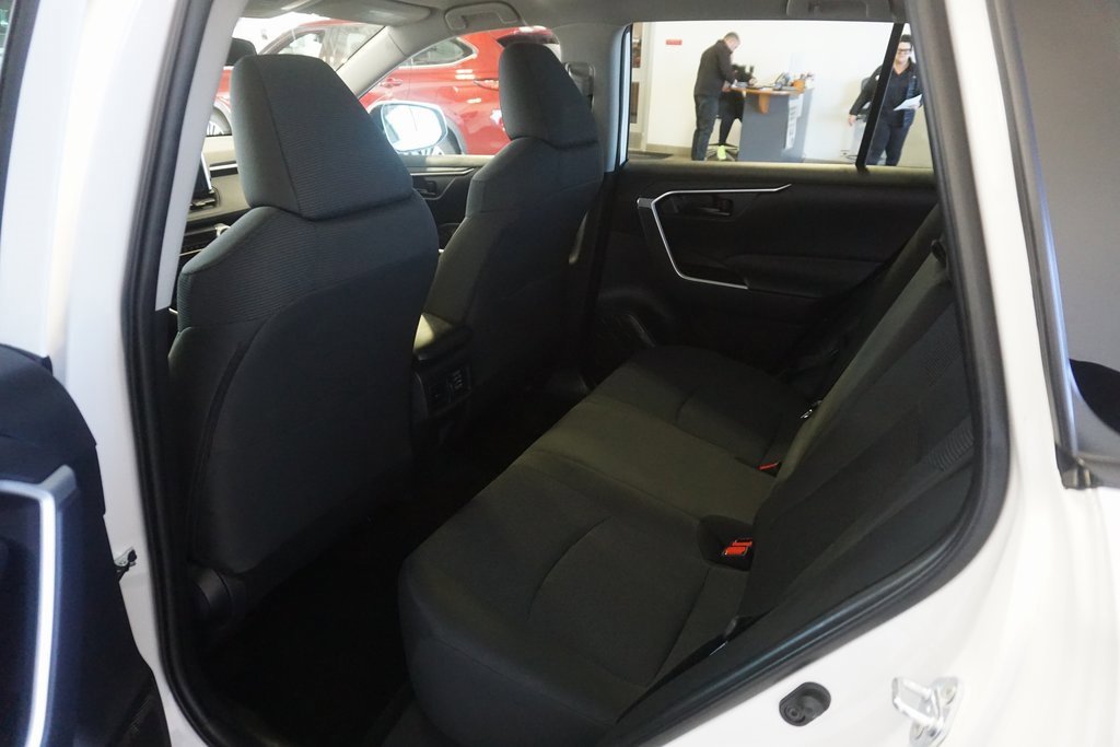 Certified 2025 Toyota RAV4 LE image 19