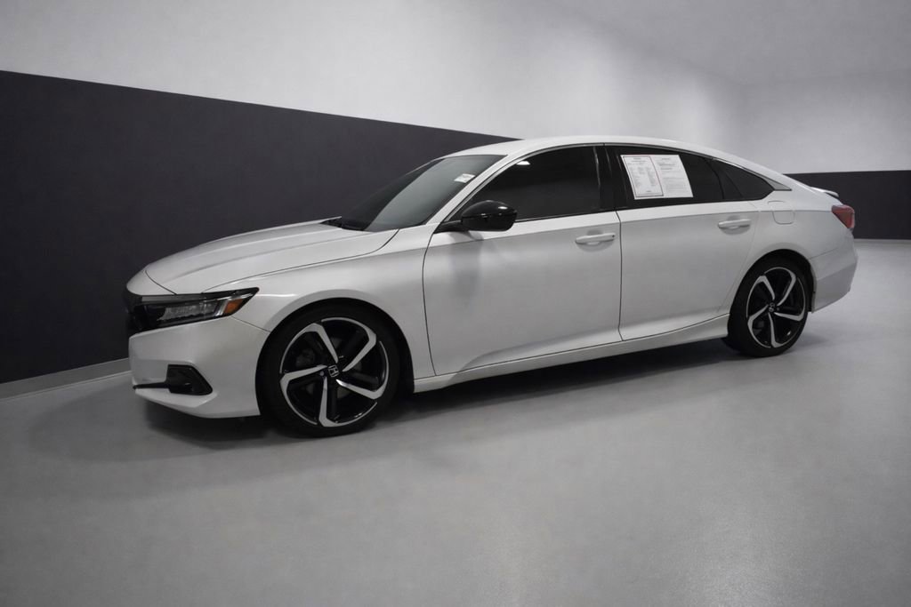 Used 2022 Honda Accord Sport image 2