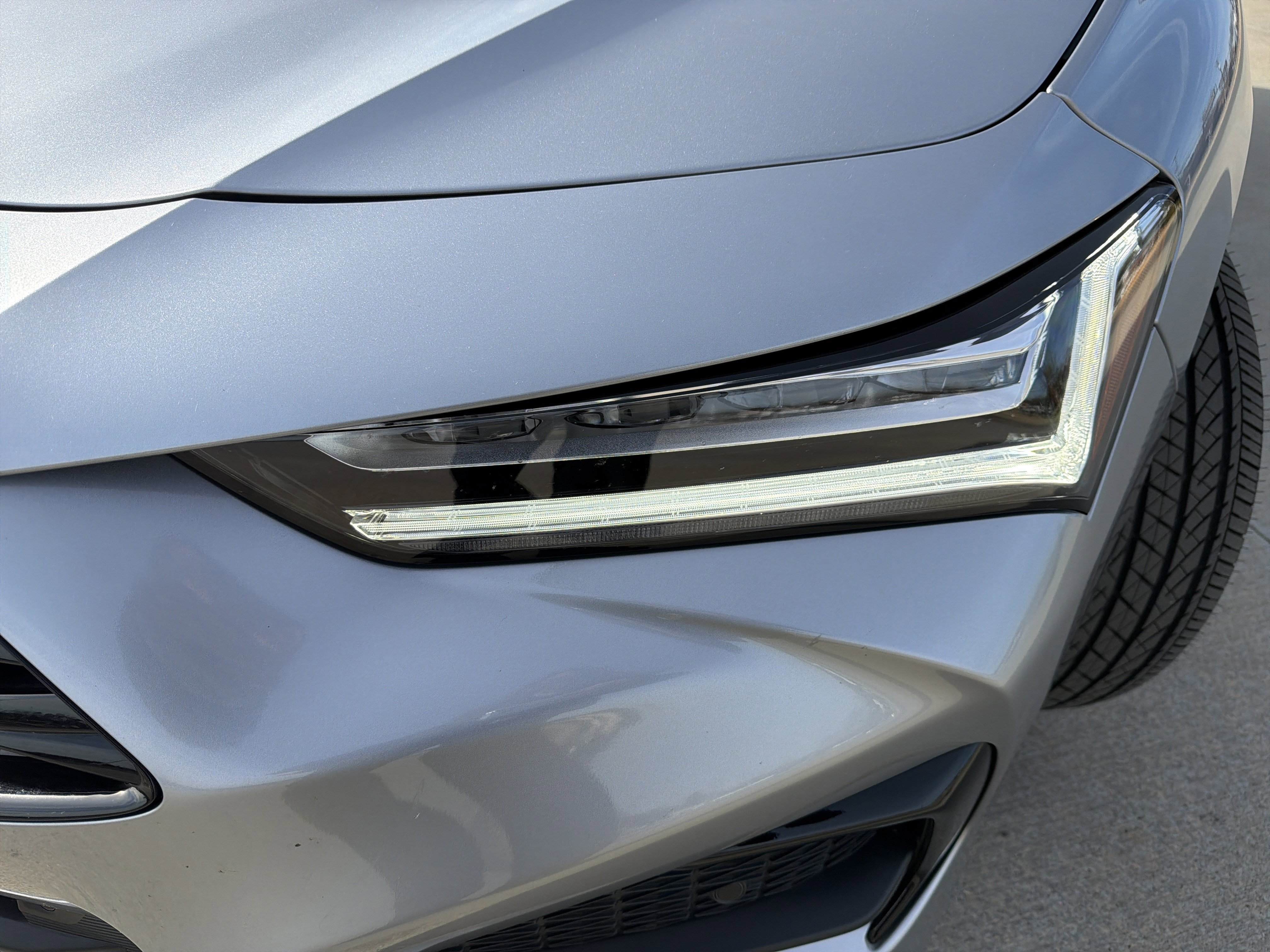 Certified 2025 Acura TLX w/ Technology Package image 6