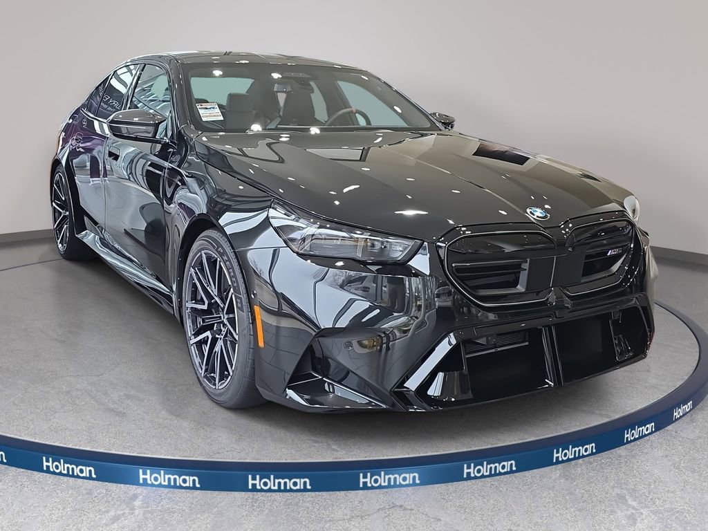 New 2026 BMW M5 w/ Carbon Package image 3