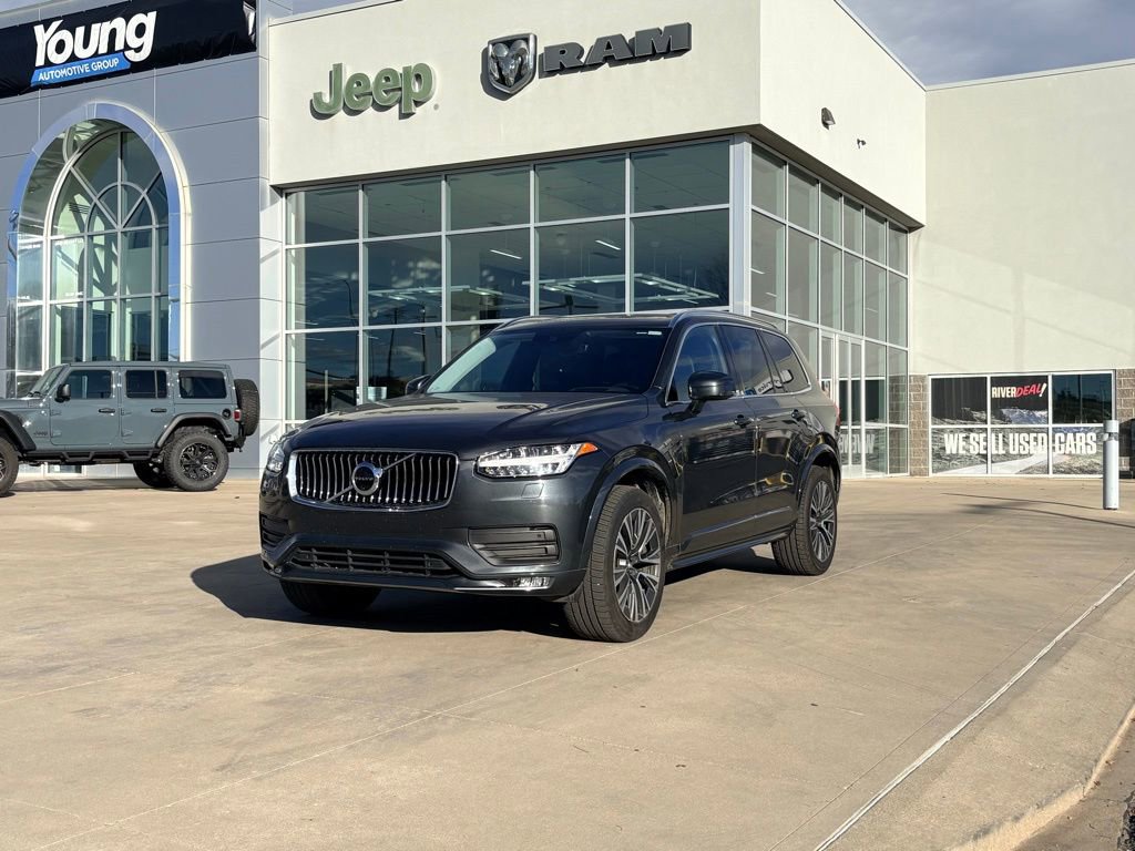 Used 2021 Volvo XC90 T5 Momentum w/ Advanced Package image 4