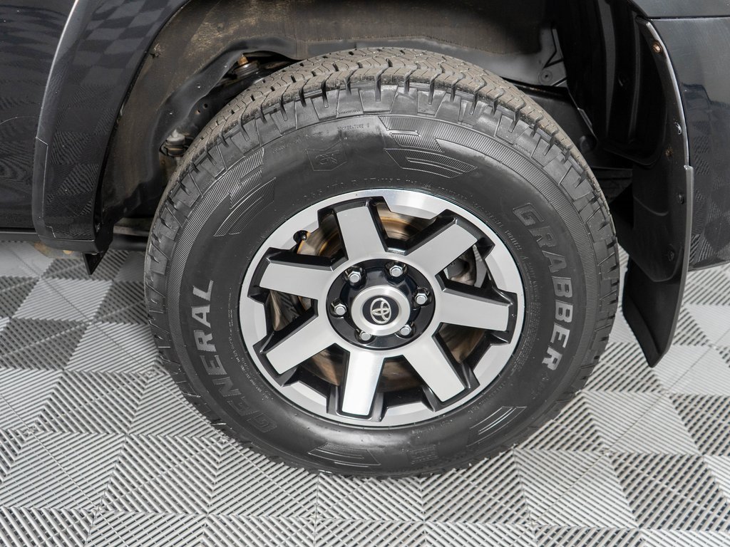 Used 2018 Toyota 4Runner TRD Off-Road Premium image 27