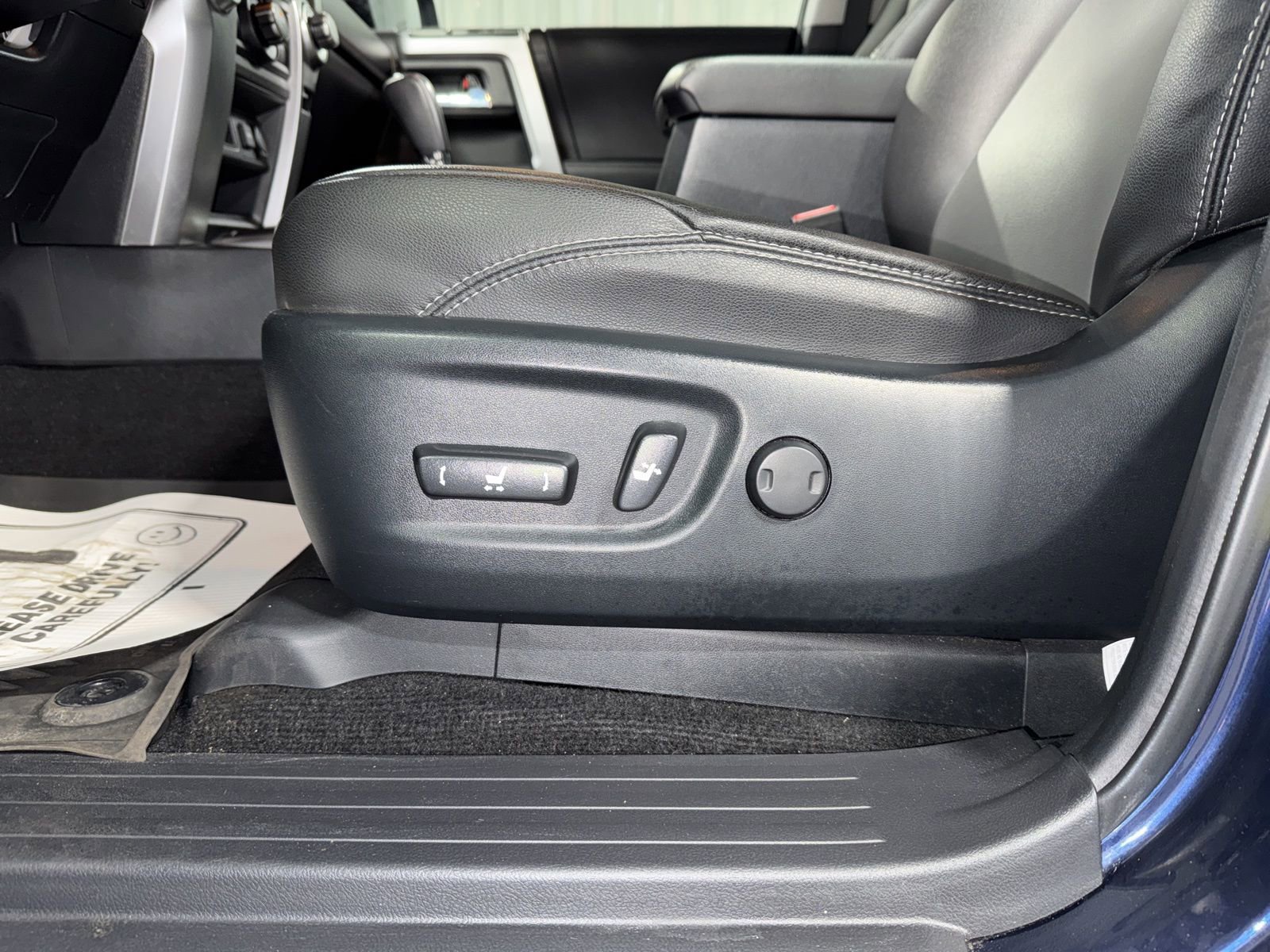 Used 2023 Toyota 4Runner SR5 Premium w/ Moonroof Package image 19