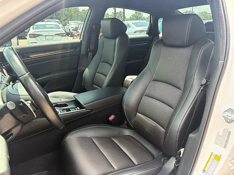 Used 2022 Honda Accord Sport image 12