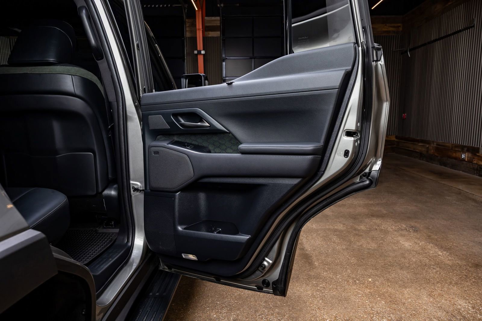 Used 2024 Lexus GX 550 image 39