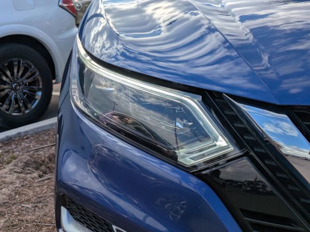 Used 2022 Nissan Rogue Sport SL w/ Premium Package image 8