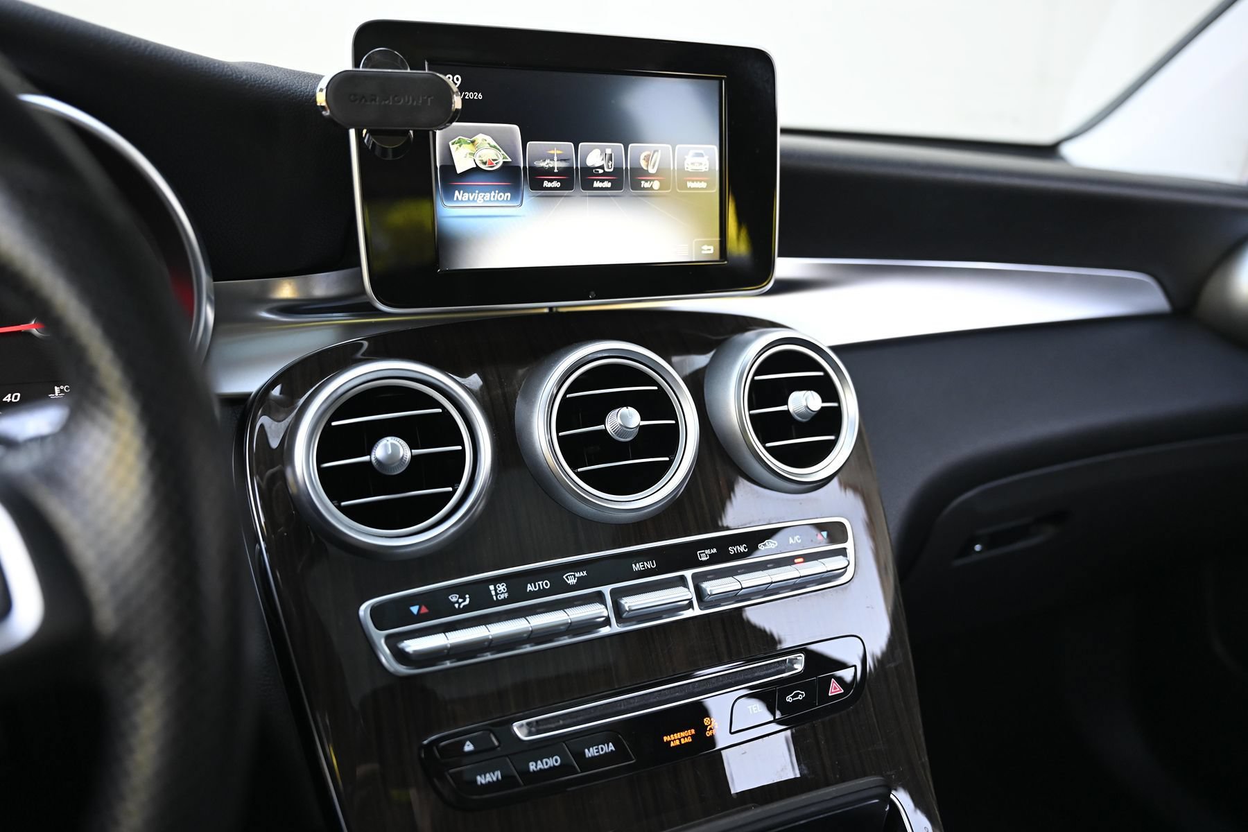 Used 2017 Mercedes-Benz GLC 300 4MATIC image 27