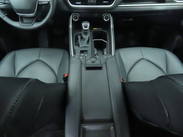 Used 2025 Toyota Grand Highlander FWD image 16