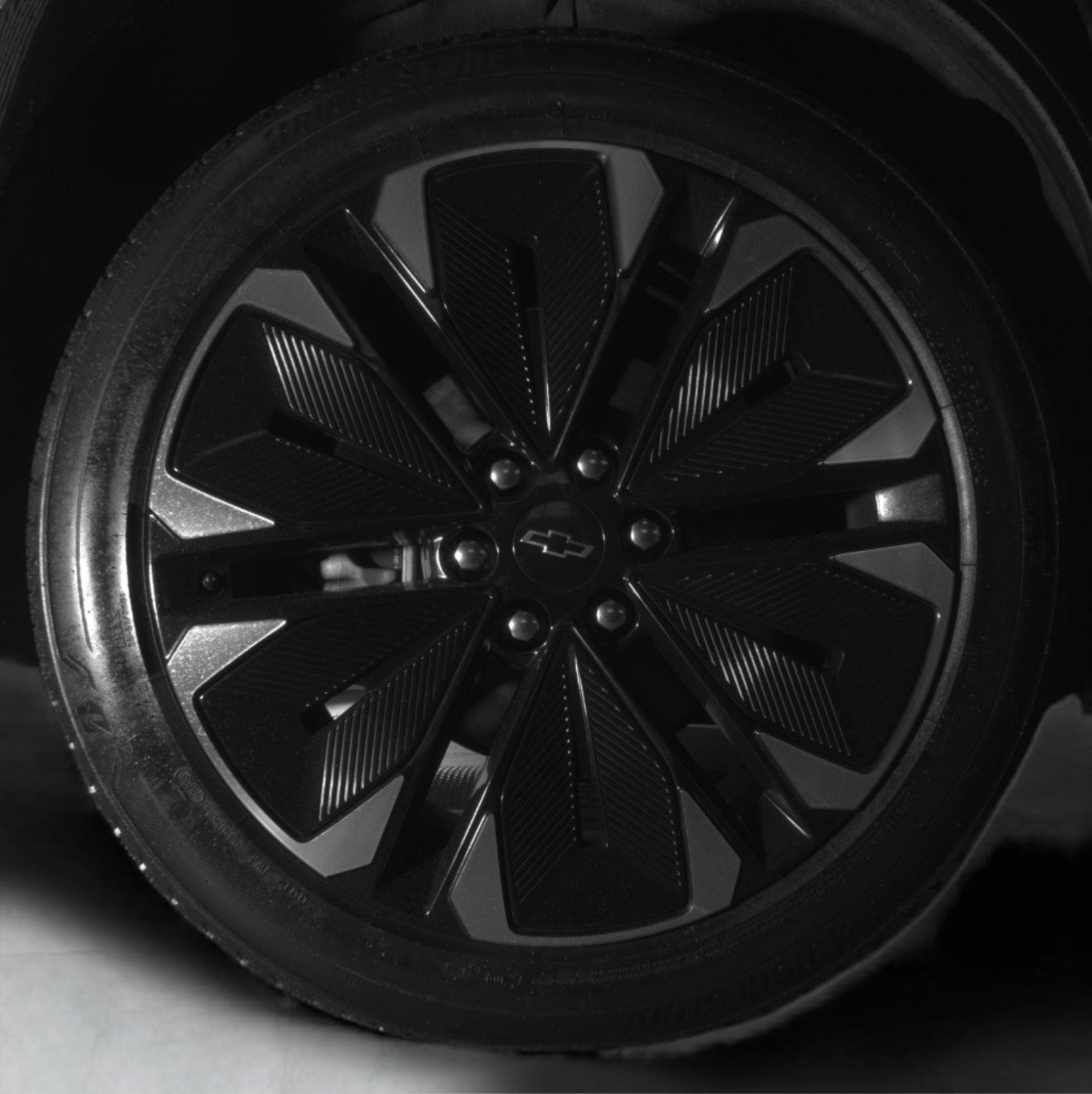 Used 2024 Chevrolet Blazer EV RS image 25