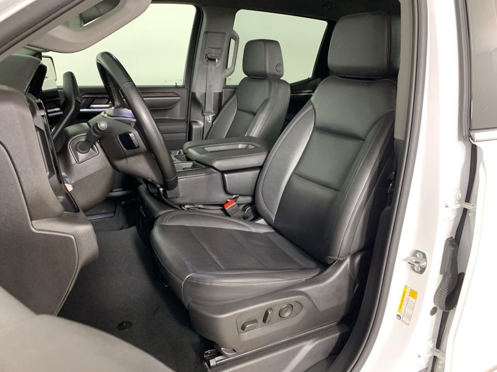 Used 2025 GMC Sierra 1500 SLT AWD/4WD image 29